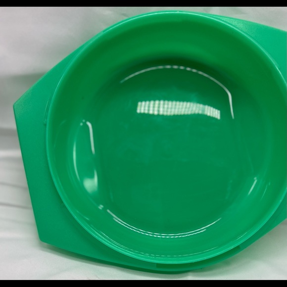 Tupperware Kitchen Vintage Tupperware 7869 Green Grater Bowl W And